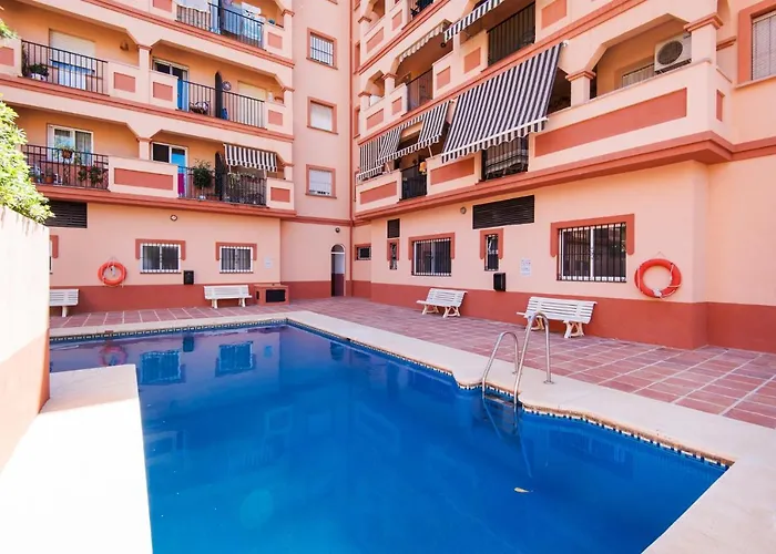 Boliches Center Next To The Beach, Parking, Pool & Terrace Lägenhet Fuengirola