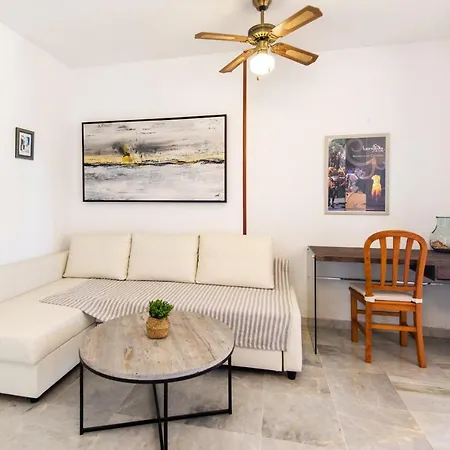 Boliches Center Next To The Beach, Parking, Pool & Terrace 아파트 푸엔히롤라