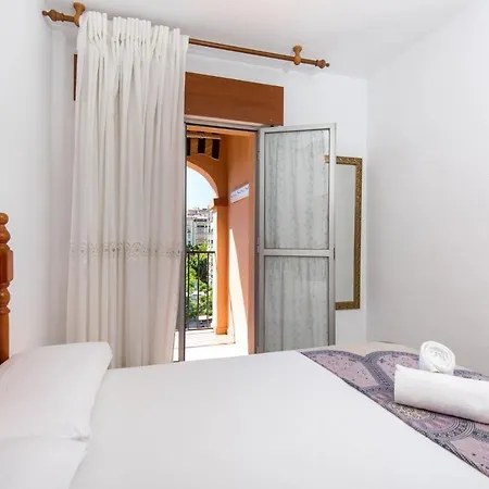 Apartment Boliches Center Next To The Beach, Parking, Pool & Terrace Fuengirola