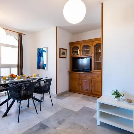 Boliches Center Next To The Beach, Parking, Pool & Terrace Apartment