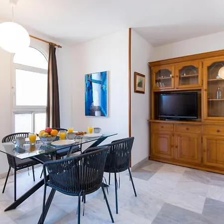 Apartment Boliches Center Next To The Beach, Parking, Pool & Terrace Fuengirola