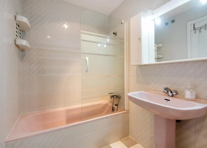 Daire Boliches Center Next To The Beach, Parking, Pool & Terrace