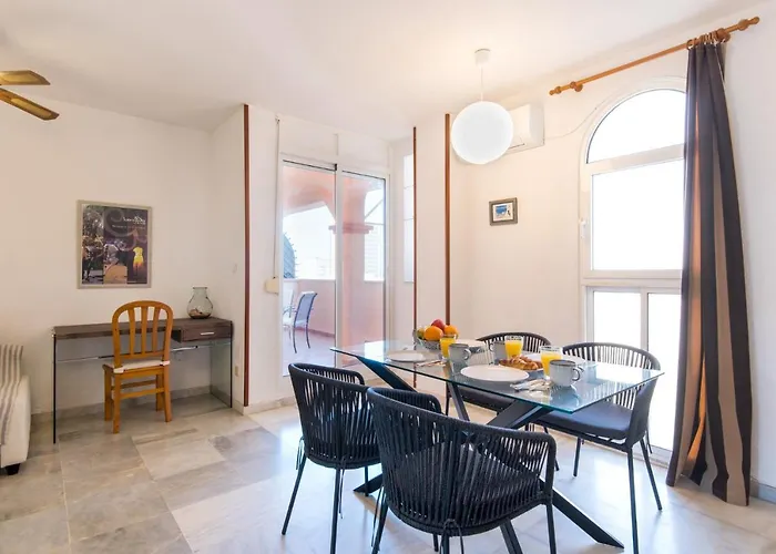 Boliches Center Next To The Beach, Parking, Pool & Terrace Daire