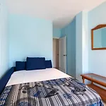 Boliches Center Next To The Beach, Parking, Pool & Terrace Apartment Fuengirola