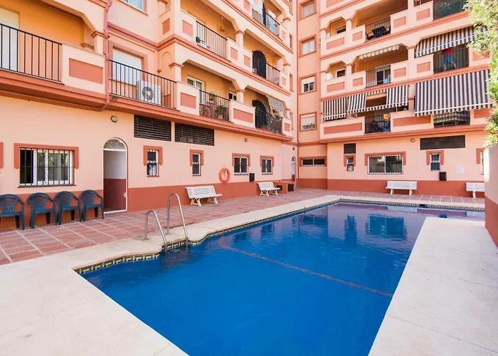 Boliches Center Next To The Beach, Parking, Pool & Terrace פואנגירולה