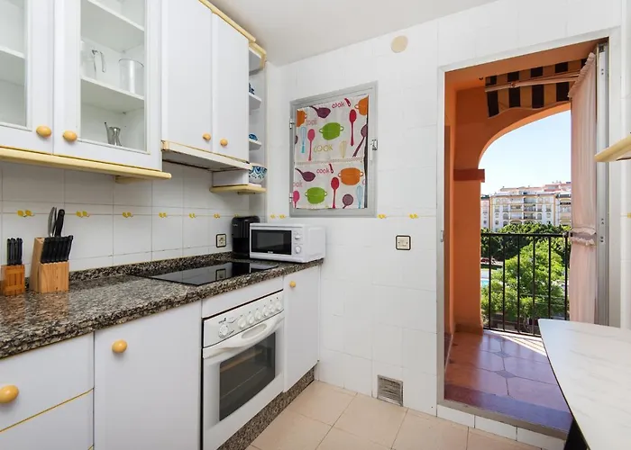 דירה Boliches Center Next To The Beach, Parking, Pool & Terrace פואנגירולה